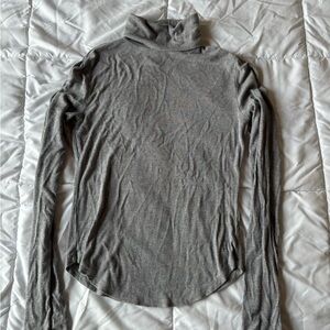 Women’s Grey Ribbed Turtleneck - Small